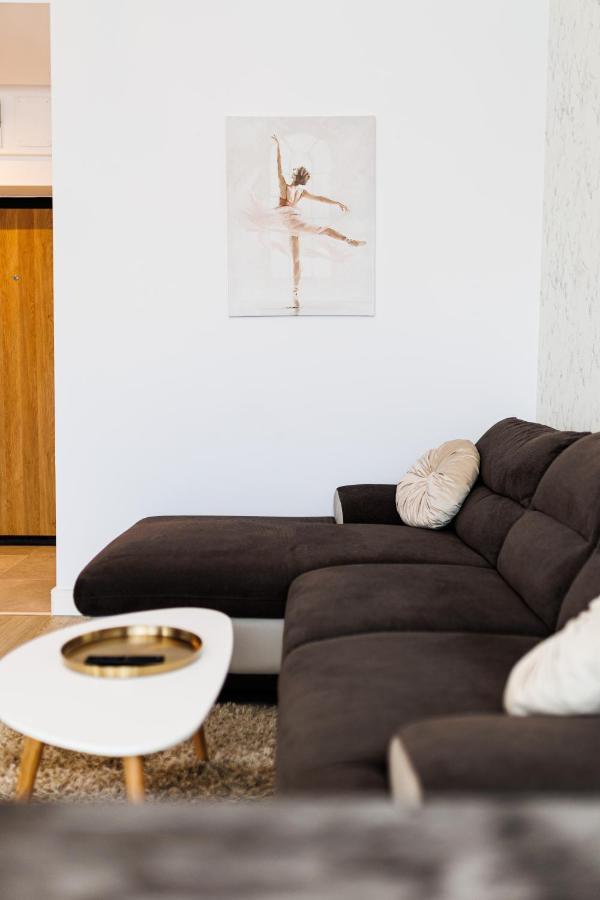 Vanilla Apartment - Pipera Bucharest Exterior photo